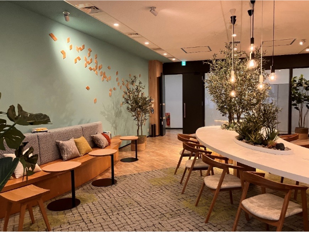 共用ラウンジ内観